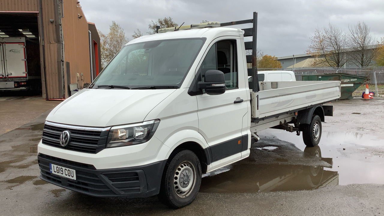 VOLKSWAGEN CRAFTER CR35 2.0 TDI 140PS STARTLINE - Flatbed van: picture 2 VOLKSWAGEN CRAFTER CR35 2.0 TDI 140PS STARTLINE - Flatbed van: picture 2