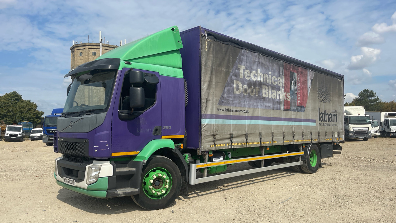 VOLVO FL 250 - Curtainsider truck: picture 2 VOLVO FL 250 - Curtainsider truck: picture 2