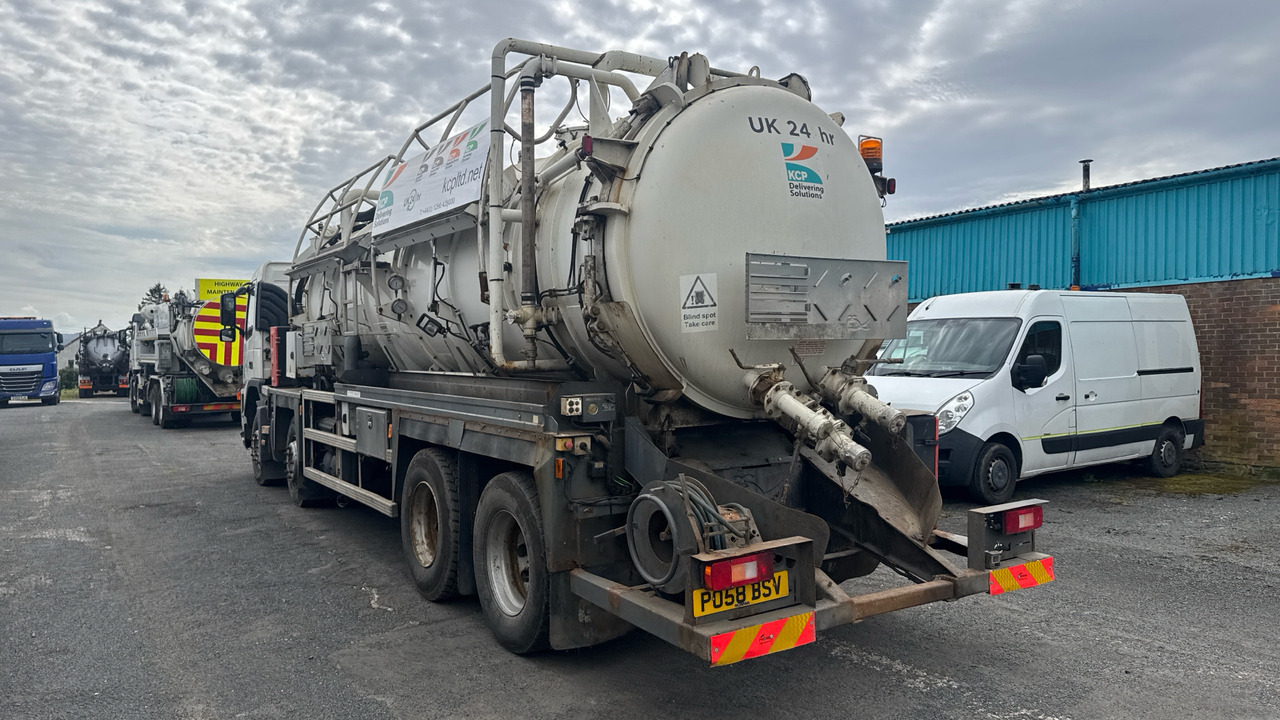 VOLVO FM 340 - Vacuum truck: picture 3 VOLVO FM 340 - Vacuum truck: picture 3