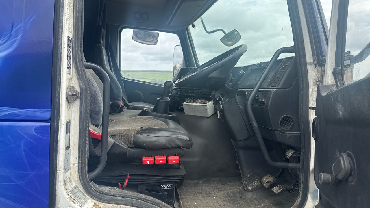 VOLVO FM12 - Vacuum truck: picture 5 VOLVO FM12 - Vacuum truck: picture 5