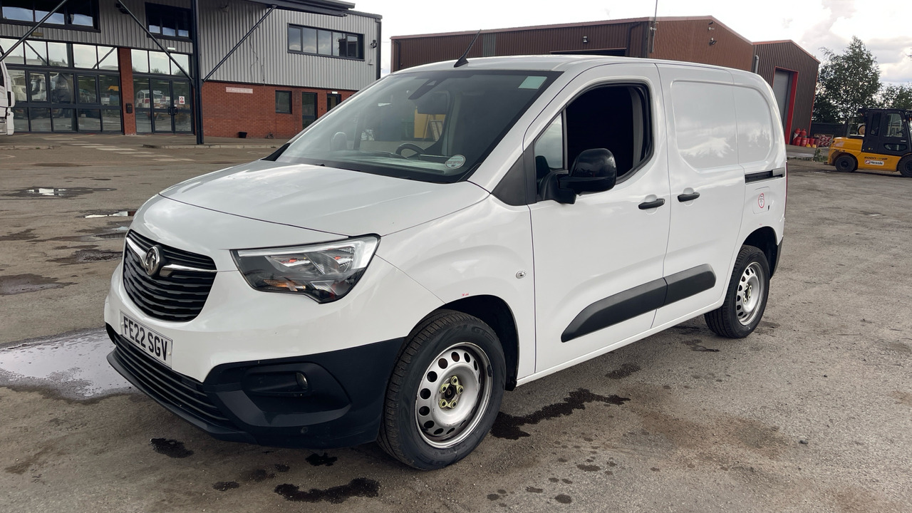 Vauxhall Combo Cargo 2300 1.5 TURBO D 100PS - Small van: picture 2 Vauxhall Combo Cargo 2300 1.5 TURBO D 100PS - Small van: picture 2