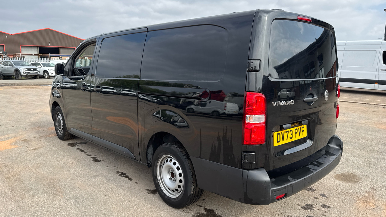 Vauxhall Vivaro 3100 2.0 D 145PS - Small van: picture 3 Vauxhall Vivaro 3100 2.0 D 145PS - Small van: picture 3