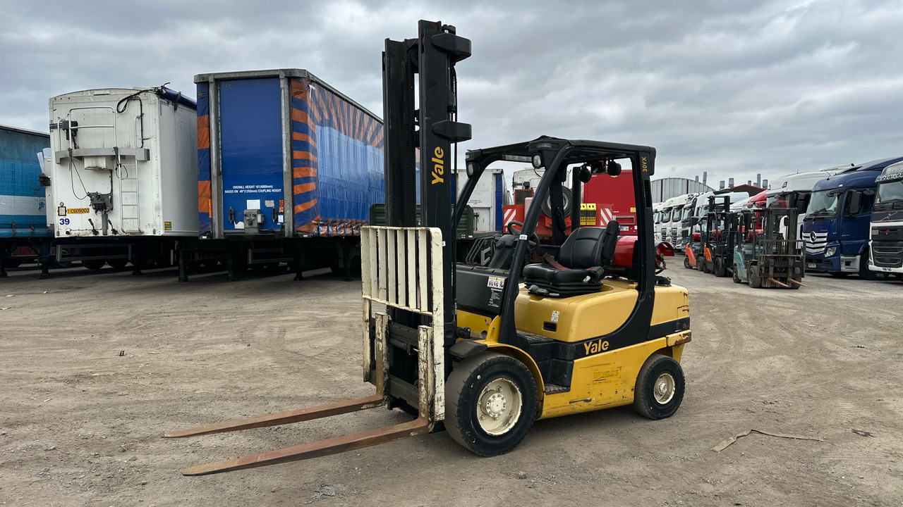 YALE GLP30VX V2795 - LPG forklift: picture 2 YALE GLP30VX V2795 - LPG forklift: picture 2