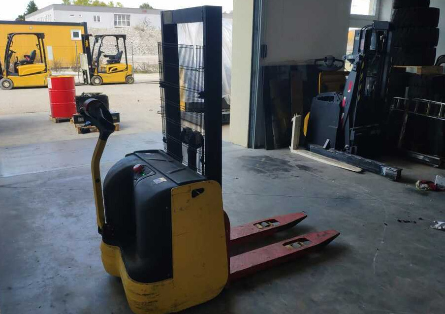 Hyster S1.0E - Stacker: picture 4 Hyster S1.0E - Stacker: picture 4