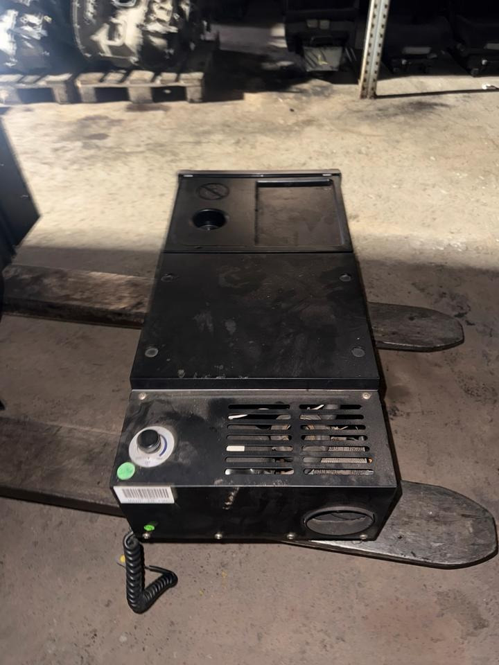 DAF XF 460 Euro 6 Kühlschrank 2019771 - Cab and interior for Truck: picture 4 DAF XF 460 Euro 6 Kühlschrank 2019771 - Cab and interior for Truck: picture 4