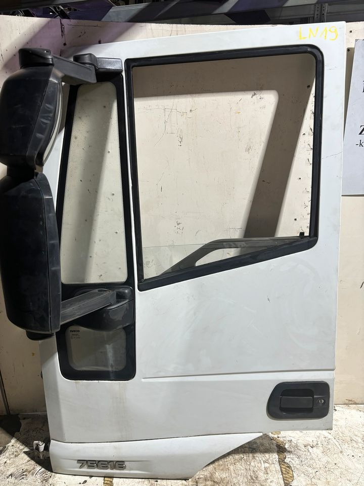 IVECO Euro Cargo Fahrertür, weiß,Spiegel&Verkleidung LN 19 - Door and parts for Truck: picture 2 IVECO Euro Cargo Fahrertür, weiß,Spiegel&Verkleidung LN 19 - Door and parts for Truck: picture 2