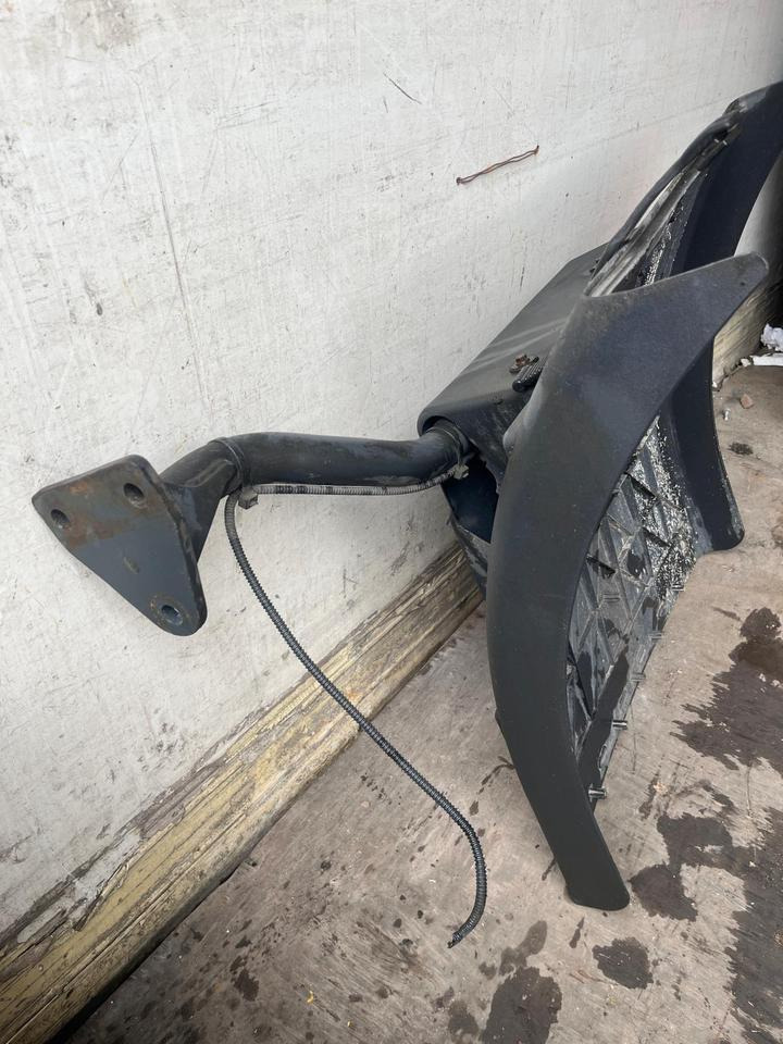 IVECO Stralis 450 Kotflügel vorne links 41299389 / 41299388 - Fender for Truck: picture 4 IVECO Stralis 450 Kotflügel vorne links 41299389 / 41299388 - Fender for Truck: picture 4