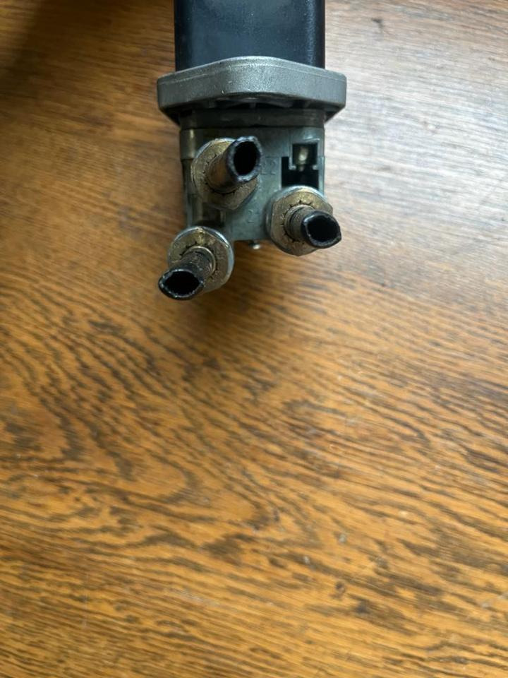 MAN Bremsventil Feststellbremse Handbremsventil DPM90CK - Brake valve for Truck: picture 3 MAN Bremsventil Feststellbremse Handbremsventil DPM90CK - Brake valve for Truck: picture 3