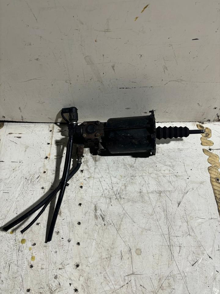 MAN Kupplungsverstärker WABCO 9700514120 / 81307256084 - Clutch and parts for Truck: picture 2 MAN Kupplungsverstärker WABCO 9700514120 / 81307256084 - Clutch and parts for Truck: picture 2