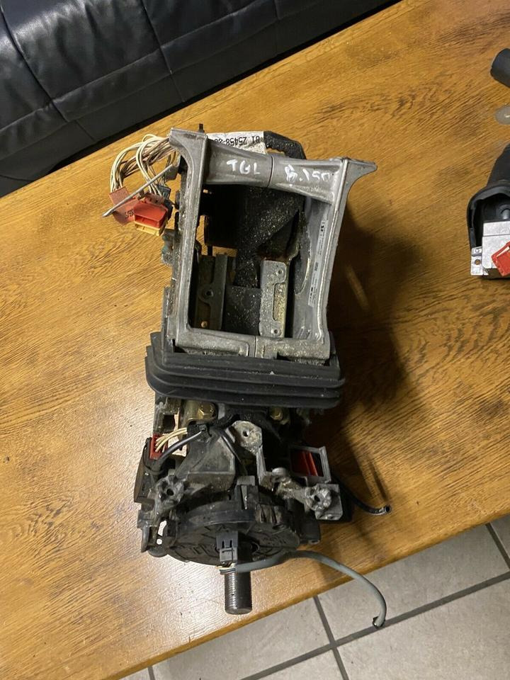 MAN TGL Lenksäule Lenkung mit Zündschloss & Schlüssel - Steering column for Truck: picture 1 MAN TGL Lenksäule Lenkung mit Zündschloss & Schlüssel - Steering column for Truck: picture 1