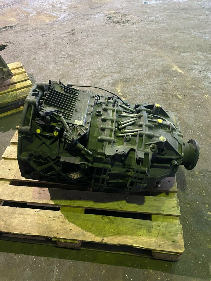 MAN TGX, TGS Getriebe ZF ASTRONIC 12 AS 2130 TD, 81.32004-6257 - Gearbox for Truck: picture 3 MAN TGX, TGS Getriebe ZF ASTRONIC 12 AS 2130 TD, 81.32004-6257 - Gearbox for Truck: picture 3