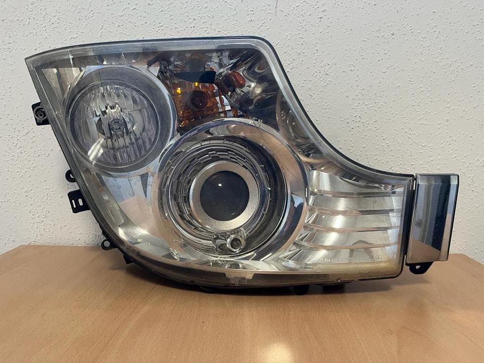 Mercedes Actros Bi Xenon Scheinwerfer Vorne Rechts A9608200739 - Headlight for Truck: picture 1 Mercedes Actros Bi Xenon Scheinwerfer Vorne Rechts A9608200739 - Headlight for Truck: picture 1