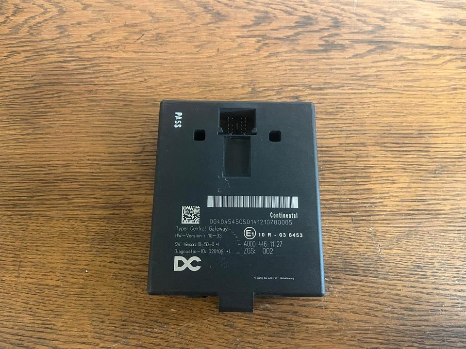 Mercedes Actros MP4 Central Gateway Steuergerät A0004461127 - ECU for Truck: picture 2 Mercedes Actros MP4 Central Gateway Steuergerät A0004461127 - ECU for Truck: picture 2