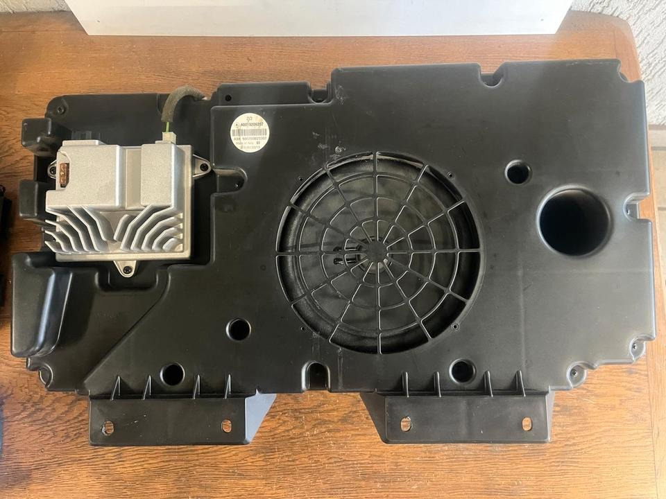 Mercedes Actros MP4 Subwoofer Soundsystem Bass A0018206202 - Dashboard for Truck: picture 2 Mercedes Actros MP4 Subwoofer Soundsystem Bass A0018206202 - Dashboard for Truck: picture 2