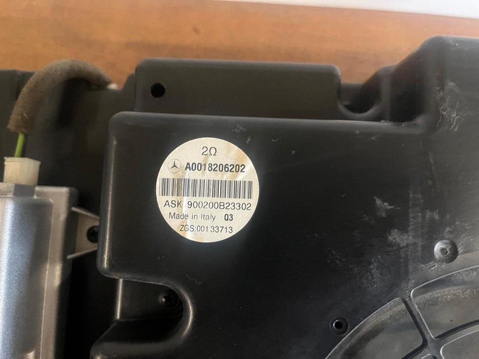 Mercedes Actros MP4 Subwoofer Soundsystem Bass A0018206202 - Dashboard for Truck: picture 3 Mercedes Actros MP4 Subwoofer Soundsystem Bass A0018206202 - Dashboard for Truck: picture 3