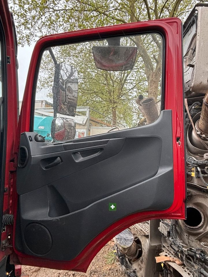 Mercedes Atego 4 EU6 Beifahrertür, Rot, Innenverkleidung, Spiegel - Door and parts for Truck: picture 2 Mercedes Atego 4 EU6 Beifahrertür, Rot, Innenverkleidung, Spiegel - Door and parts for Truck: picture 2