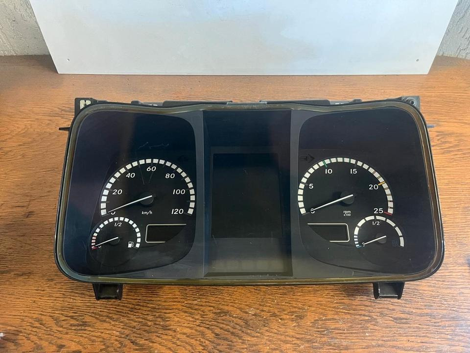 Mercedes Benz Actros MP4 Kombiinstrument / Tacho A0104464621 - Dashboard for Truck: picture 2 Mercedes Benz Actros MP4 Kombiinstrument / Tacho A0104464621 - Dashboard for Truck: picture 2