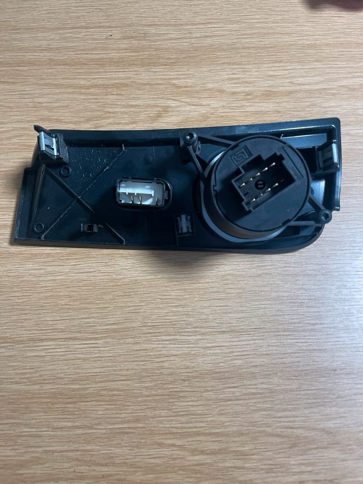 Mercedes-Benz Atego Lichtschalter A9406800439 - Electrical system for Truck: picture 2 Mercedes-Benz Atego Lichtschalter A9406800439 - Electrical system for Truck: picture 2