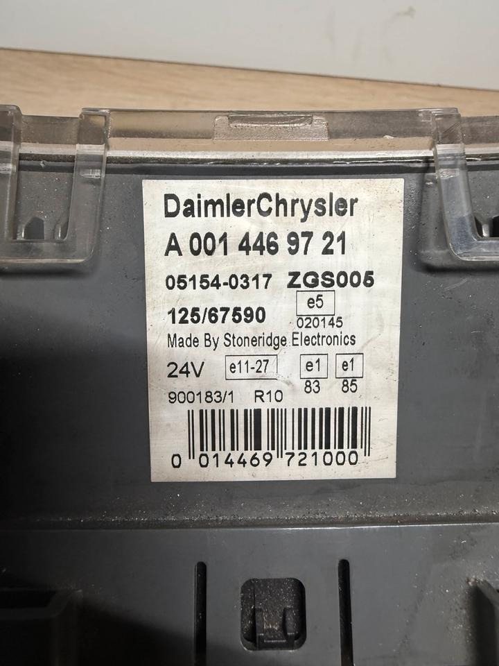 Mercedes-Benz Kombiinstrument / Tacho A0014469721 - Dashboard for Truck: picture 4 Mercedes-Benz Kombiinstrument / Tacho A0014469721 - Dashboard for Truck: picture 4