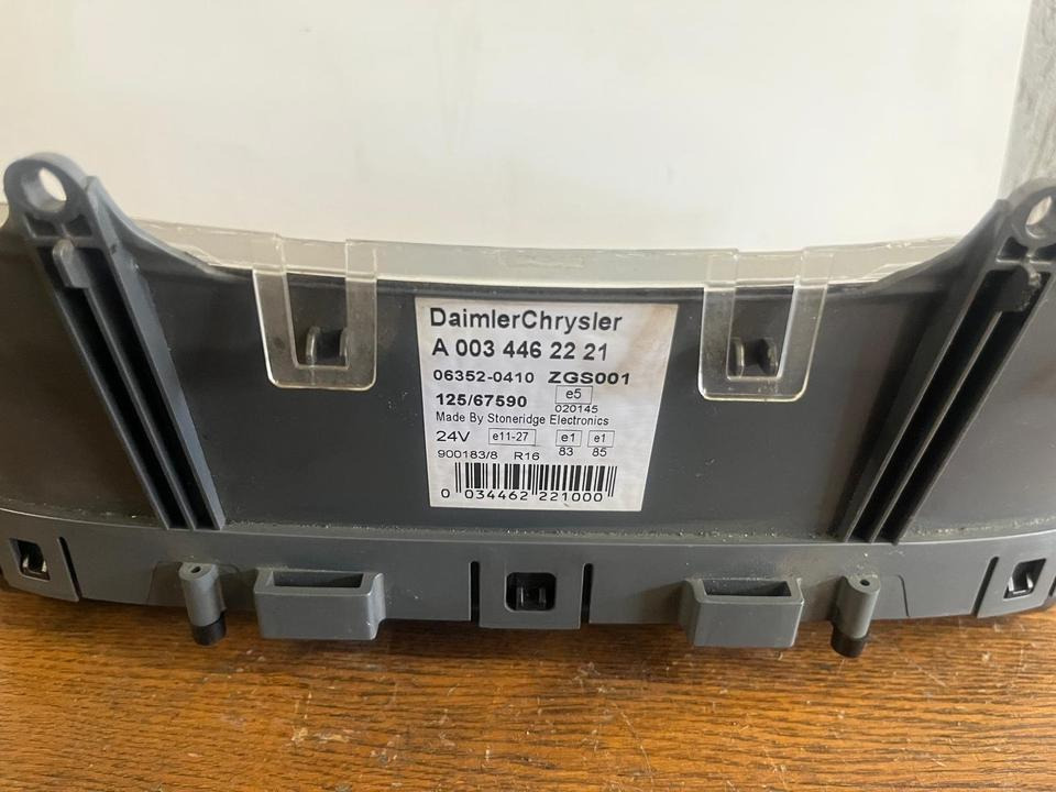 Mercedes-Benz Kombiinstrument / Tacho A0034462221 - Dashboard for Truck: picture 3 Mercedes-Benz Kombiinstrument / Tacho A0034462221 - Dashboard for Truck: picture 3