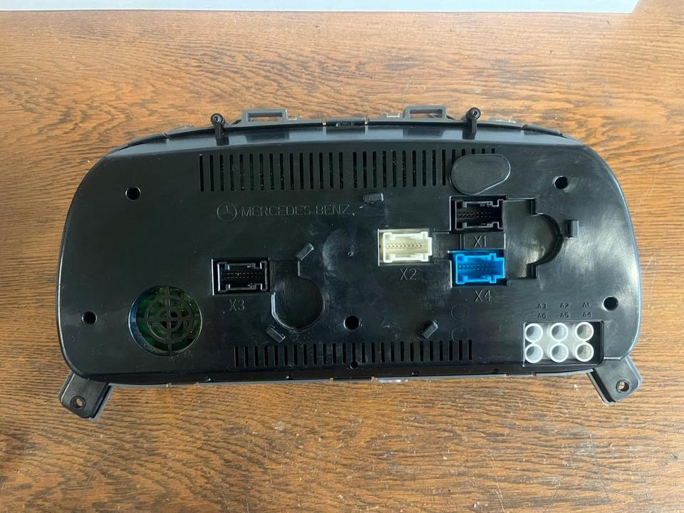 Mercedes-Benz Kombiinstrument / Tacho A0034462221 - Dashboard for Truck: picture 5 Mercedes-Benz Kombiinstrument / Tacho A0034462221 - Dashboard for Truck: picture 5