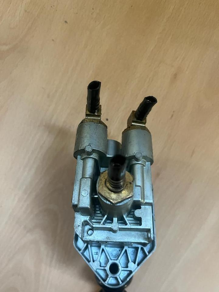 Mercedes Bremsventil Feststellbremse Handbremsventil 0034307981 - Gear stick for Truck: picture 5 Mercedes Bremsventil Feststellbremse Handbremsventil 0034307981 - Gear stick for Truck: picture 5