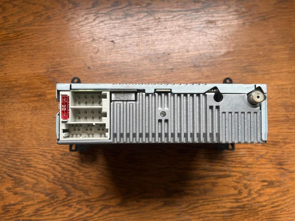 Mercedes Sprinter CD Radio 12V A9068200886 - Cab and interior for Truck: picture 5 Mercedes Sprinter CD Radio 12V A9068200886 - Cab and interior for Truck: picture 5