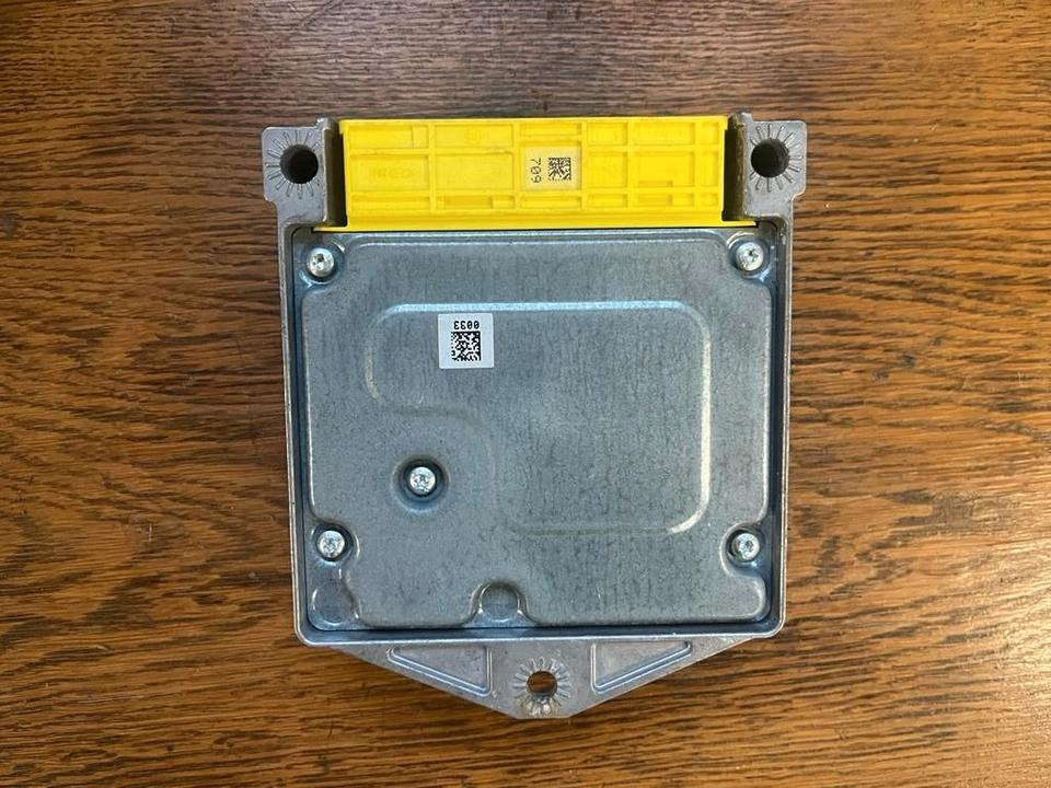 Mercedes W906 Airbag Steuergerät Sensor A9064460742 - ECU for Truck: picture 4 Mercedes W906 Airbag Steuergerät Sensor A9064460742 - ECU for Truck: picture 4
