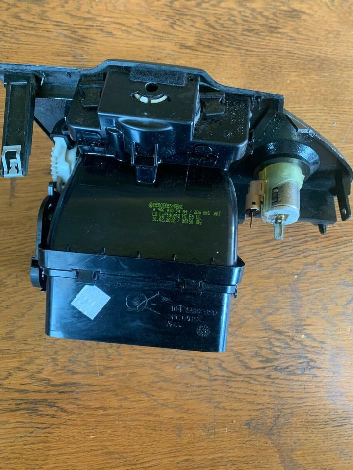 Mercedes Actros MP4 Luftdüse A 960 830 04 54 - Spare parts: picture 3 Mercedes Actros MP4 Luftdüse A 960 830 04 54 - Spare parts: picture 3