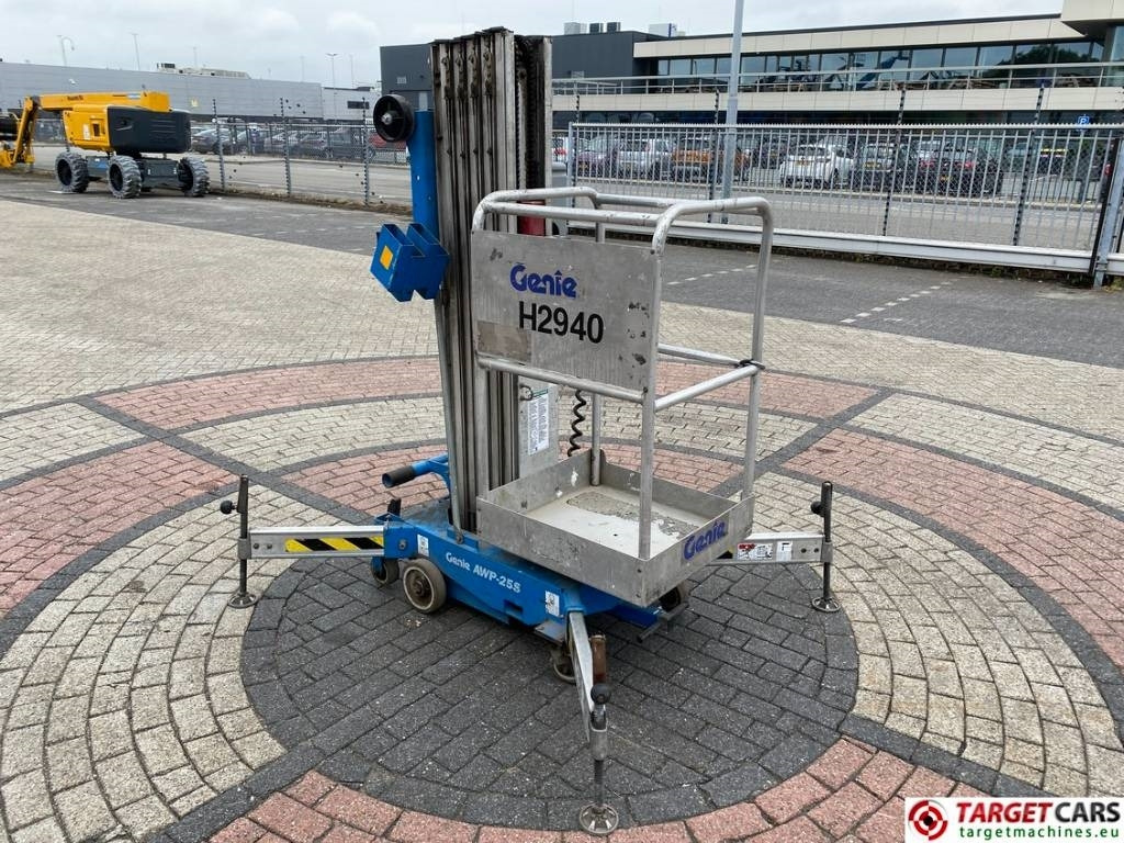 Genie AWP-25S Electric AC Vertical Mast Work Lift 950cm - Vertical mast lift: picture 2 Genie AWP-25S Electric AC Vertical Mast Work Lift 950cm - Vertical mast lift: picture 2