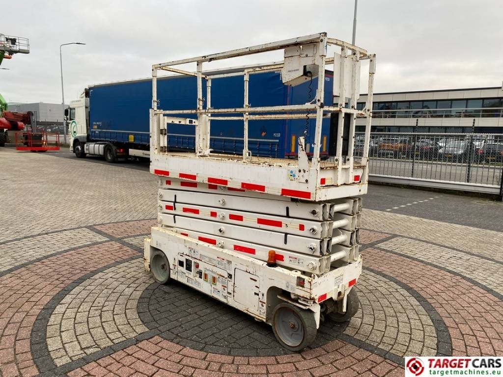 Genie GS-3232 Electric Scissor Work Lift 1175cm - Scissor lift: picture 2 Genie GS-3232 Electric Scissor Work Lift 1175cm - Scissor lift: picture 2