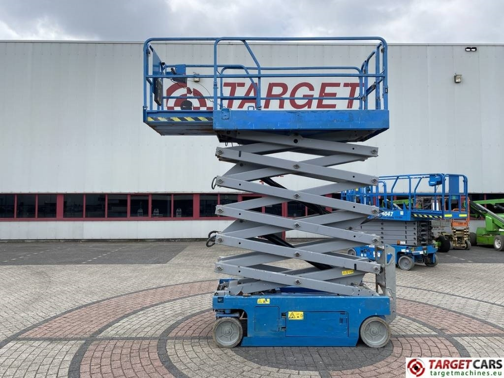 Genie GS-4047 Electric 4047 Scissor Work Lift 1389cm - Scissor lift: picture 5 Genie GS-4047 Electric 4047 Scissor Work Lift 1389cm - Scissor lift: picture 5