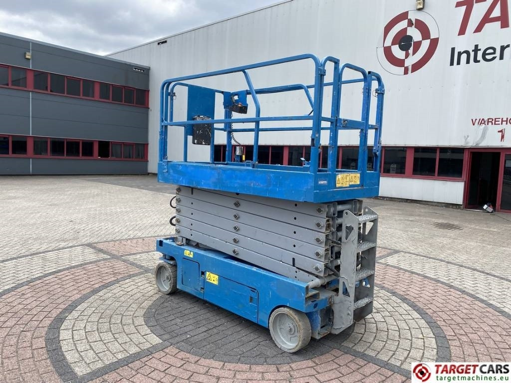 Genie GS-4047 Electric 4047 Scissor Work Lift 1389cm - Scissor lift: picture 4 Genie GS-4047 Electric 4047 Scissor Work Lift 1389cm - Scissor lift: picture 4