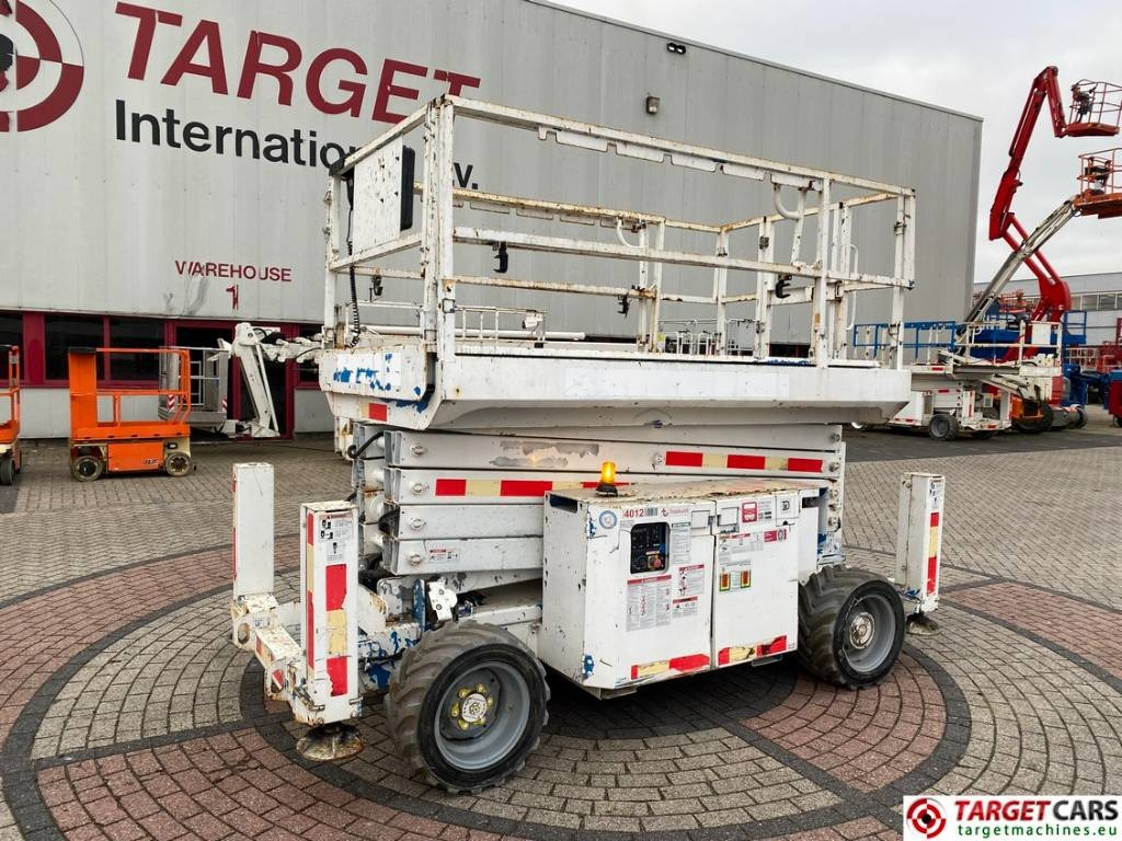 Genie GS-4069RT Diesel 4x4 Scissor Work Lift 1412cm - Scissor lift: picture 1 Genie GS-4069RT Diesel 4x4 Scissor Work Lift 1412cm - Scissor lift: picture 1