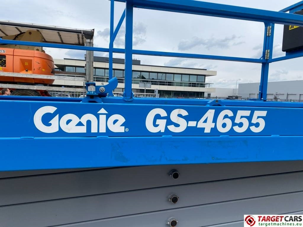 Genie GS-4655 Electric E-Drive Scissor Work Lift 1595cm  leasing Genie GS-4655 Electric E-Drive Scissor Work Lift 1595cm: picture 17 Genie GS-4655 Electric E-Drive Scissor Work Lift 1595cm  leasing Genie GS-4655 Electric E-Drive Scissor Work Lift 1595cm: picture 17