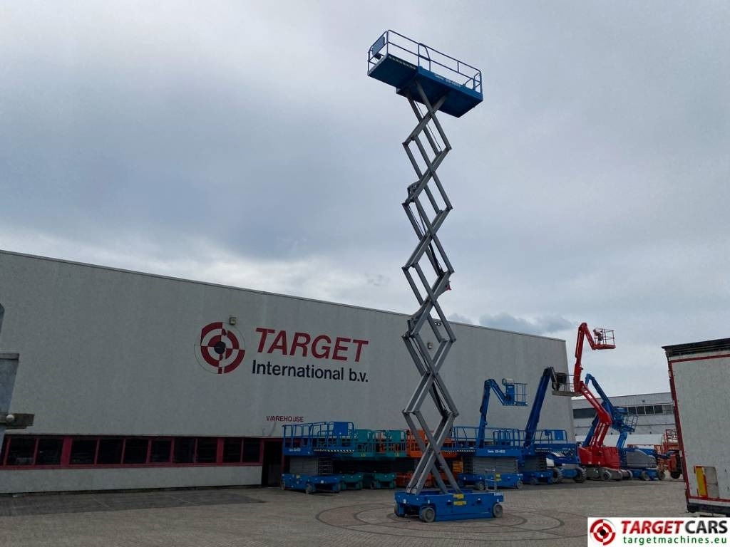 Genie GS-4655 Electric E-Drive Scissor Work Lift 1595cm  leasing Genie GS-4655 Electric E-Drive Scissor Work Lift 1595cm: picture 6 Genie GS-4655 Electric E-Drive Scissor Work Lift 1595cm  leasing Genie GS-4655 Electric E-Drive Scissor Work Lift 1595cm: picture 6