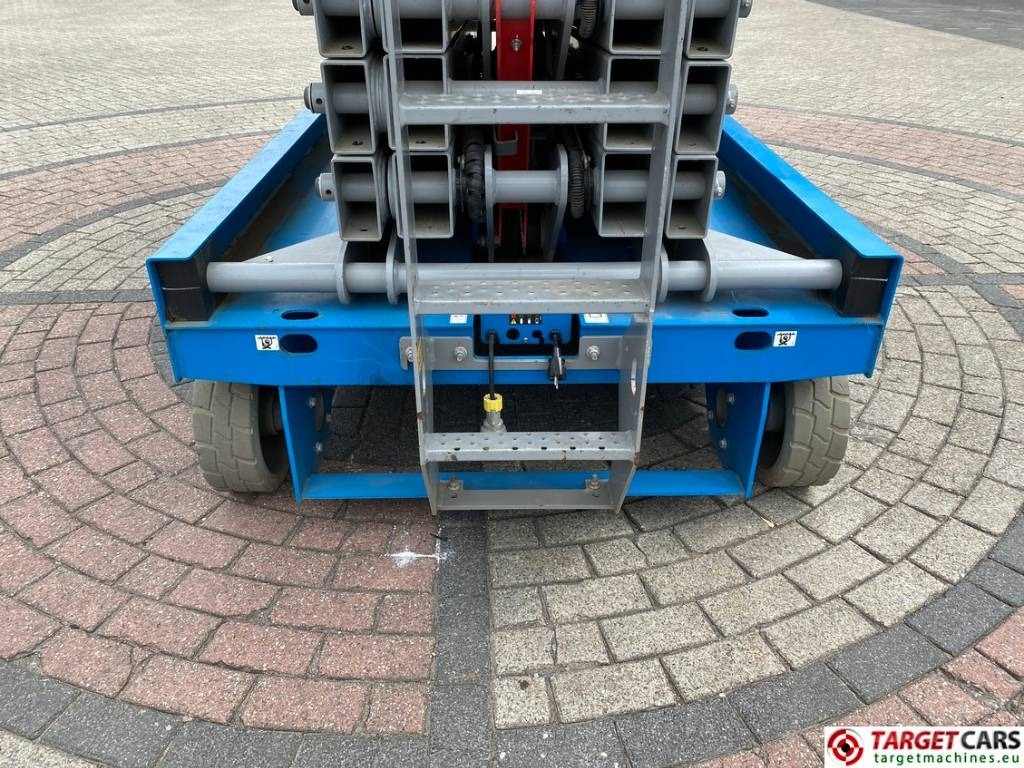Genie GS-4655 Electric E-Drive Scissor Work Lift 1595cm  leasing Genie GS-4655 Electric E-Drive Scissor Work Lift 1595cm: picture 18 Genie GS-4655 Electric E-Drive Scissor Work Lift 1595cm  leasing Genie GS-4655 Electric E-Drive Scissor Work Lift 1595cm: picture 18