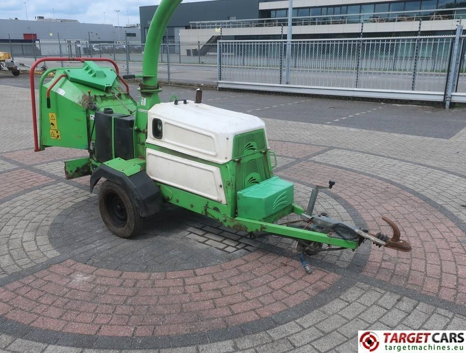 Greenmech Wood Chipper Diesel (engine issue) - Wood chipper: picture 2 Greenmech Wood Chipper Diesel (engine issue) - Wood chipper: picture 2