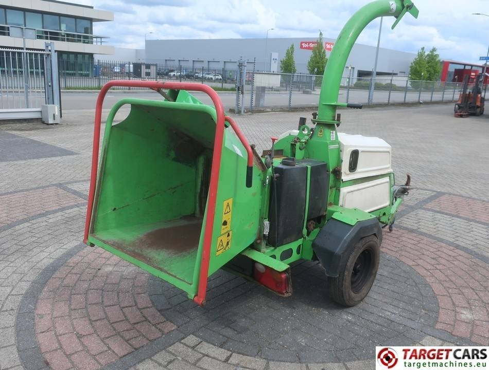 Greenmech Wood Chipper Diesel (engine issue) - Wood chipper: picture 3 Greenmech Wood Chipper Diesel (engine issue) - Wood chipper: picture 3