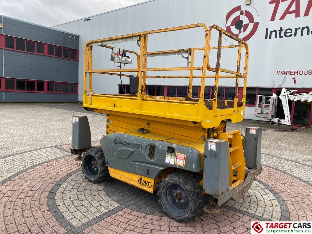 Haulotte Compact 12DX Diesel 4x4 Scissor Work Lift 1206cm - Scissor lift: picture 4 Haulotte Compact 12DX Diesel 4x4 Scissor Work Lift 1206cm - Scissor lift: picture 4