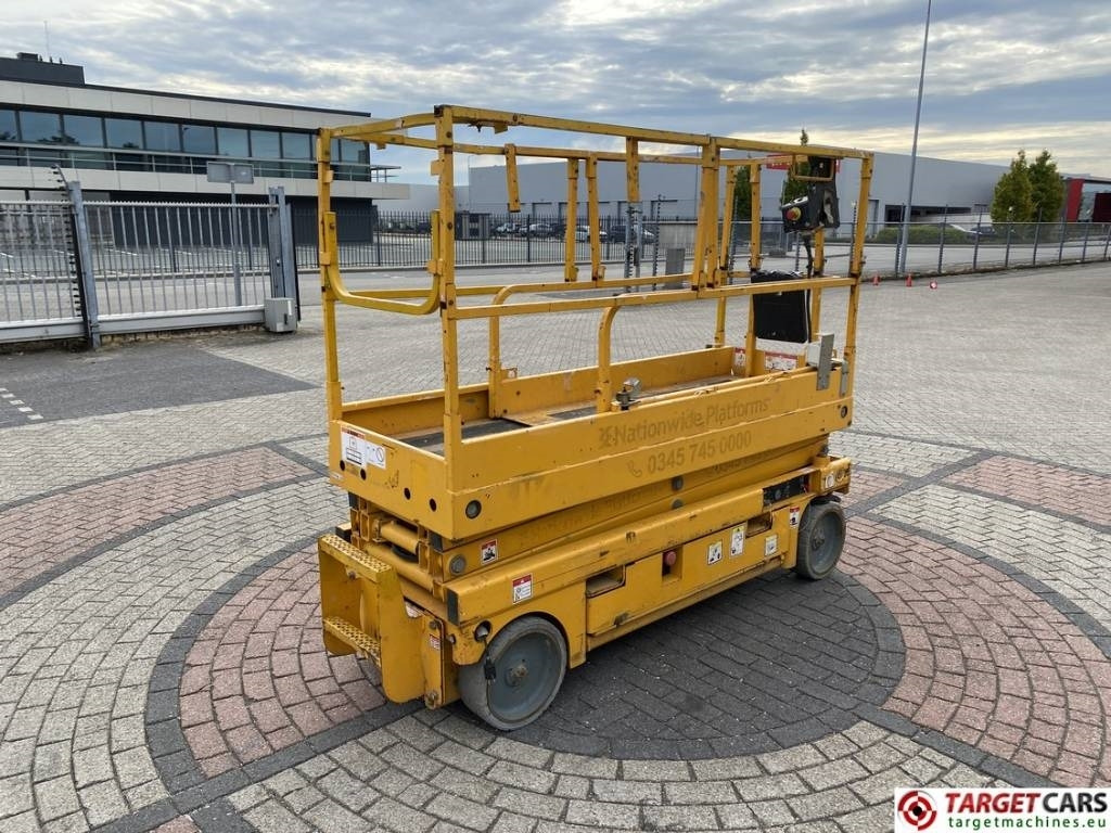 Haulotte Compact 8 Electric Scissor Work Lift 818cm - Scissor lift: picture 3 Haulotte Compact 8 Electric Scissor Work Lift 818cm - Scissor lift: picture 3