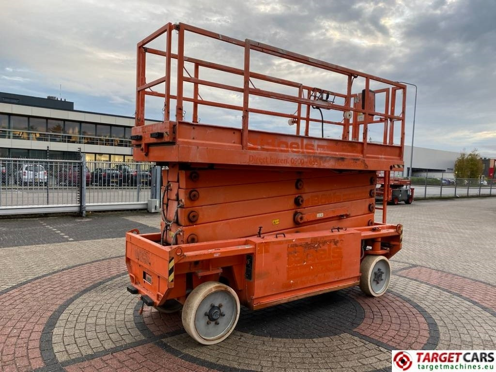 JLG 153-12 Electric Scissor Work Lift 1730cm - Scissor lift: picture 3 JLG 153-12 Electric Scissor Work Lift 1730cm - Scissor lift: picture 3