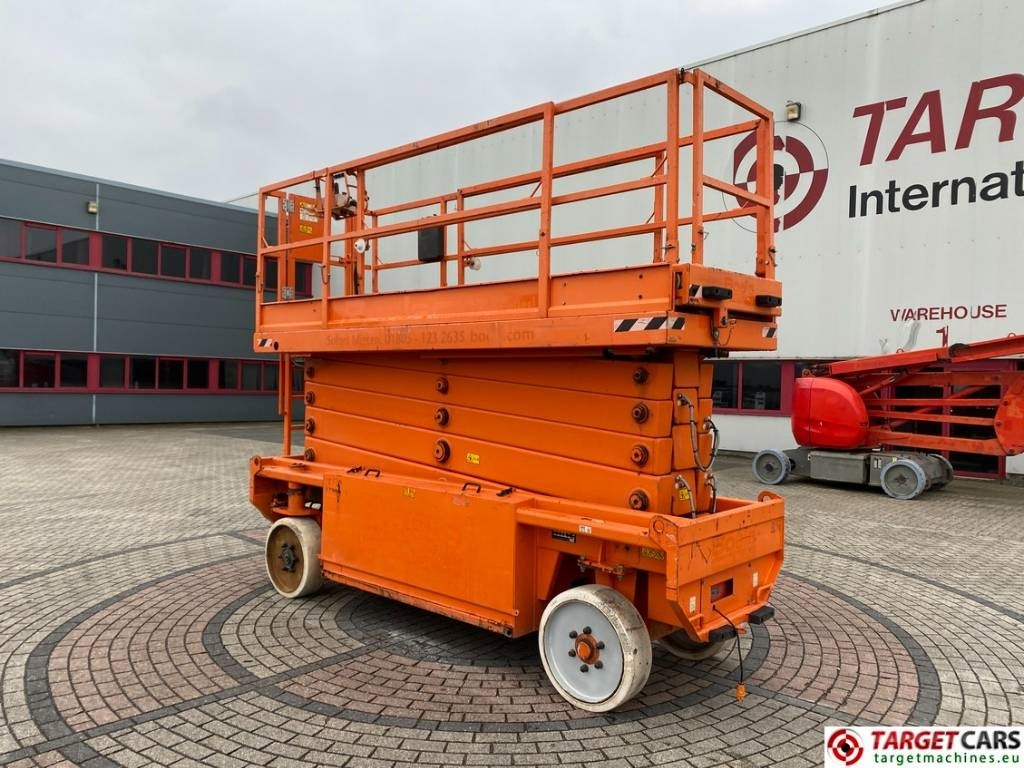 JLG 153-12 Liftlux Electric Scissor Work Lift 1730cm - Scissor lift: picture 4 JLG 153-12 Liftlux Electric Scissor Work Lift 1730cm - Scissor lift: picture 4