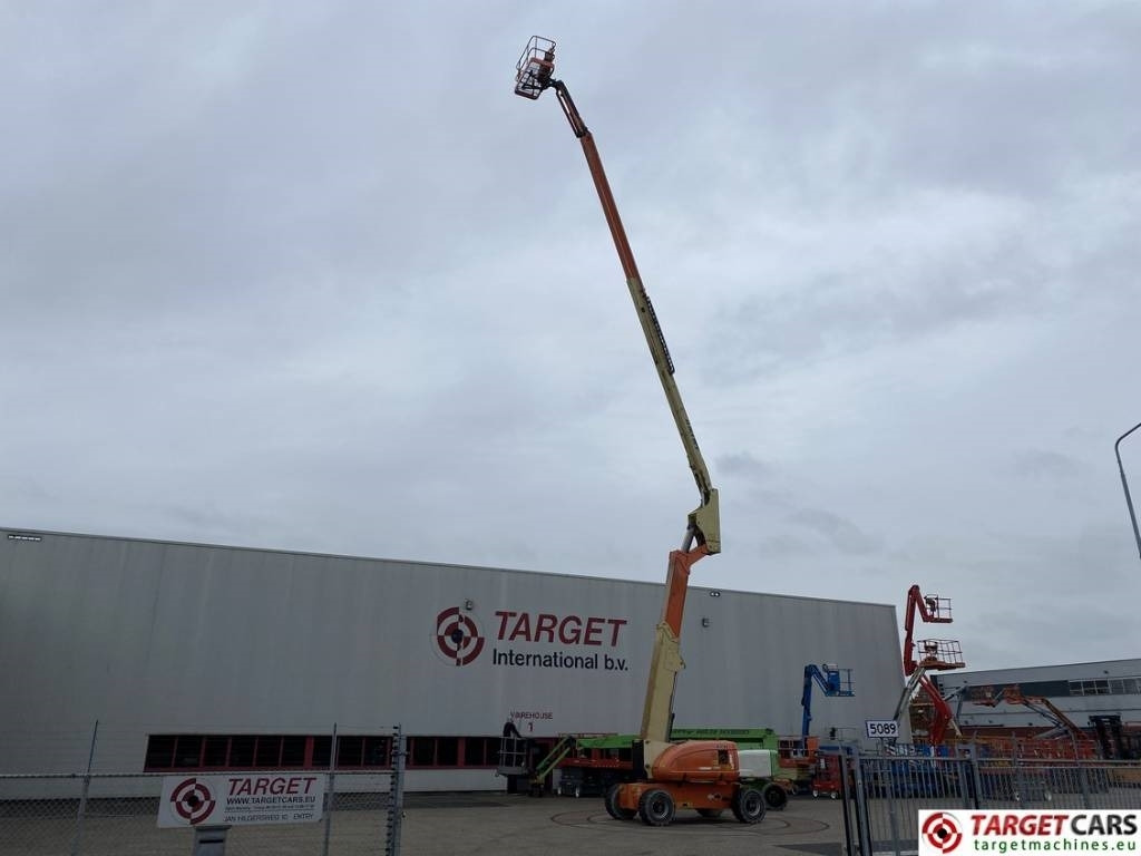 JLG 800AJ Articulated 4x4 Diesel Boom Work Lift 2638cm - Articulated boom: picture 5 JLG 800AJ Articulated 4x4 Diesel Boom Work Lift 2638cm - Articulated boom: picture 5