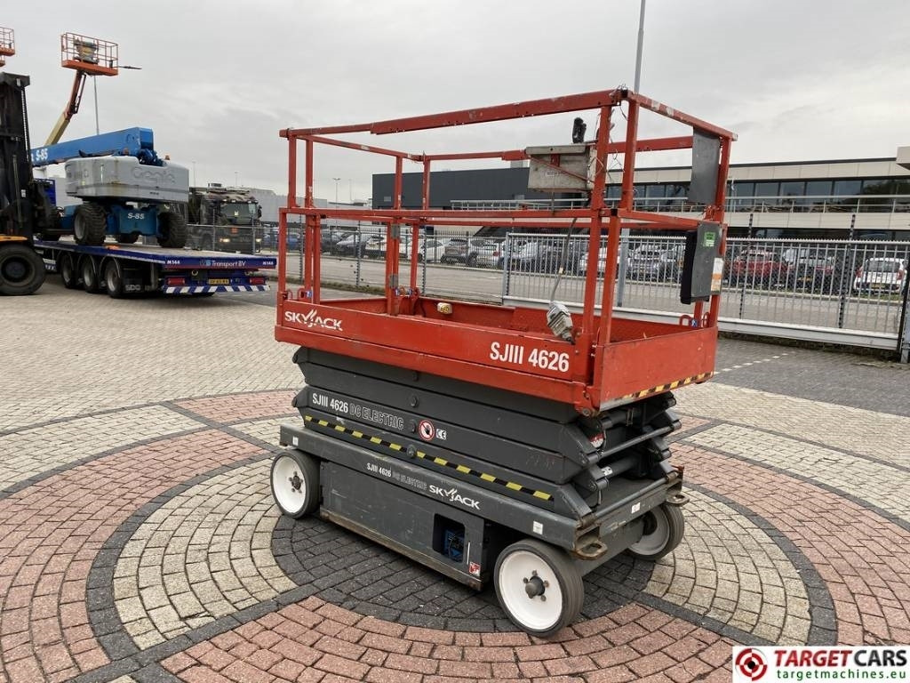 SkyJack SJIII-4626 Electric 4626 Scissor Work Lift 990cm - Scissor lift: picture 2 SkyJack SJIII-4626 Electric 4626 Scissor Work Lift 990cm - Scissor lift: picture 2