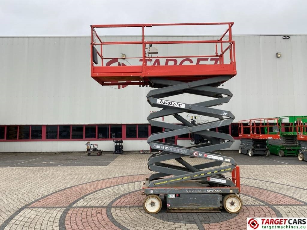 SkyJack SJIII-4632 Electric 4632 Scissor Work Lift 1170cm - Scissor lift: picture 5 SkyJack SJIII-4632 Electric 4632 Scissor Work Lift 1170cm - Scissor lift: picture 5