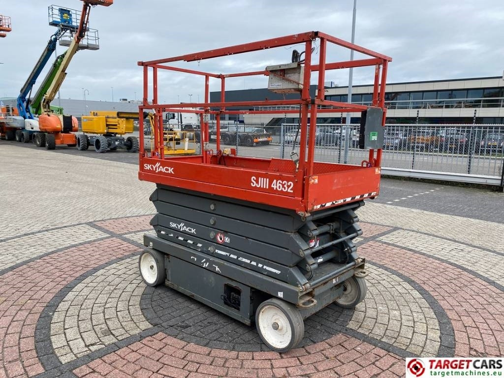 SkyJack SJIII-4632 Electric Scissor Work Lift 1170cm  - Scissor lift: picture 2 SkyJack SJIII-4632 Electric Scissor Work Lift 1170cm  - Scissor lift: picture 2
