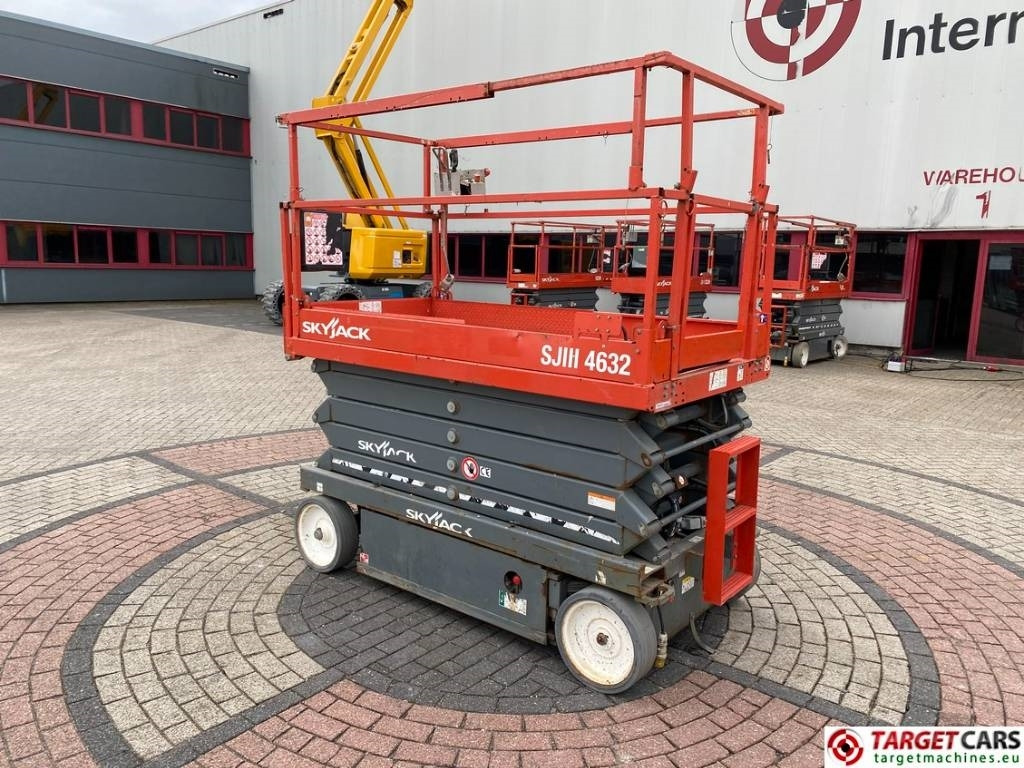 SkyJack SJIII-4632 Electric Scissor Work Lift 1170cm  - Scissor lift: picture 4 SkyJack SJIII-4632 Electric Scissor Work Lift 1170cm  - Scissor lift: picture 4