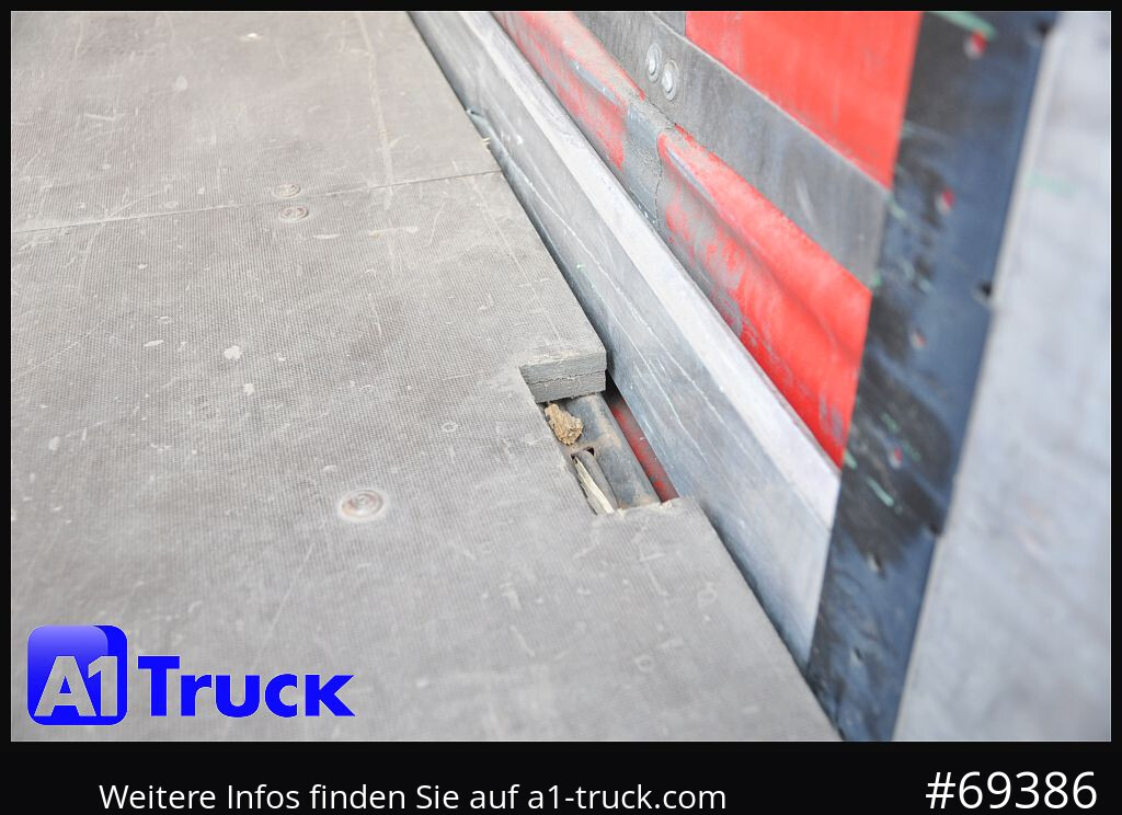 KOEGEL SN24, Tautliner, Code XL - Curtainsider semi-trailer: picture 4 KOEGEL SN24, Tautliner, Code XL - Curtainsider semi-trailer: picture 4