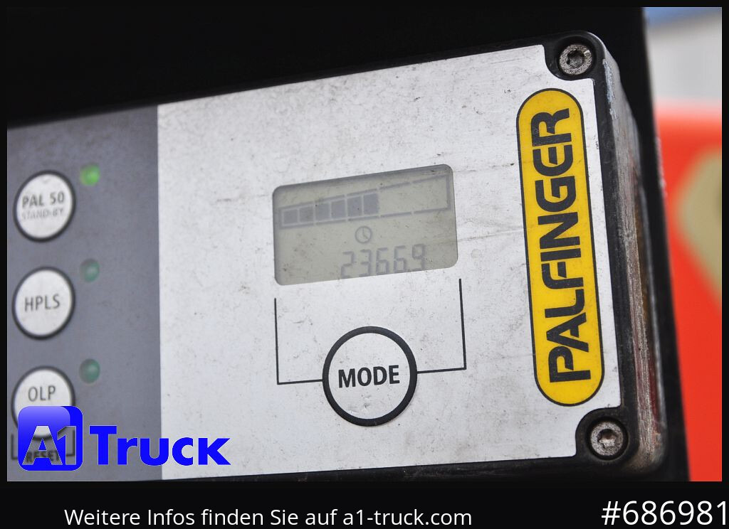 Dropside/ Flatbed truck, Crane truck MAN TGS 26.440,  Kran PK23.001L, 16m, Lenkachse: picture 13
